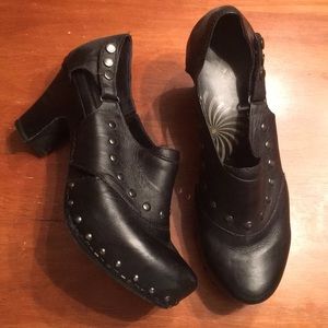 Dansko slip on bootie